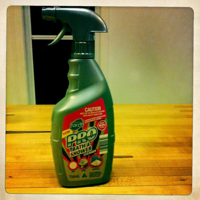 power-force-pro-bath-and-shower-cleaner